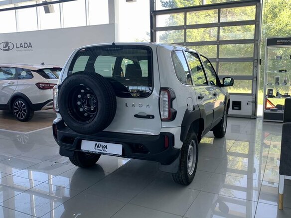 2025 Lada (ВАЗ) Niva Travel I, белый, 1579000 рублей - вид 4