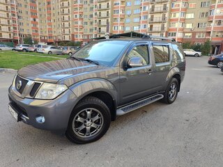 2010 Nissan Pathfinder III, серый, 1700000 рублей, вид 1