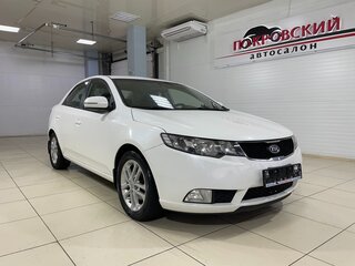 2012 Kia Cerato 6-speed II, белый, 850000 рублей, вид 1