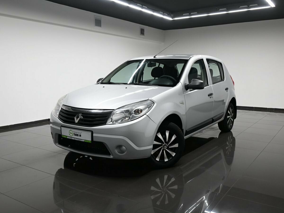 Купить б/у Renault Sandero I 1.4 MT (75 л.с.) бензин механика в Твери ...