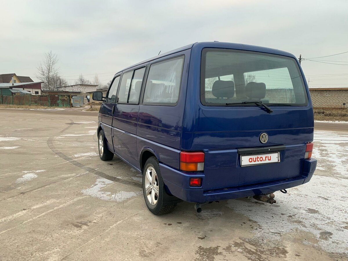 1993 Volkswagen Caravelle T4, синий - вид 3