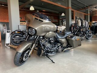 2021 Harley-Davidson CVO, коричневый, 3883000 рублей, вид 1