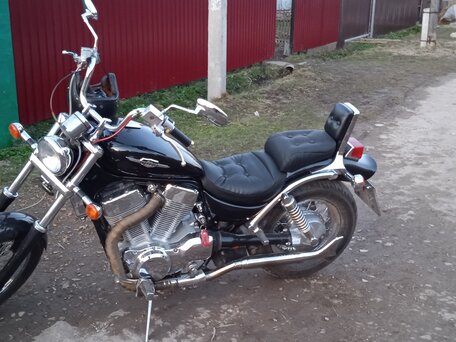 Suzuki Intruder VS 1400 12