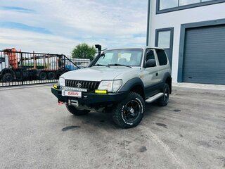 2001 Toyota Land Cruiser Prado 90 Series Рестайлинг, серебристый, 1750000 рублей, вид 1