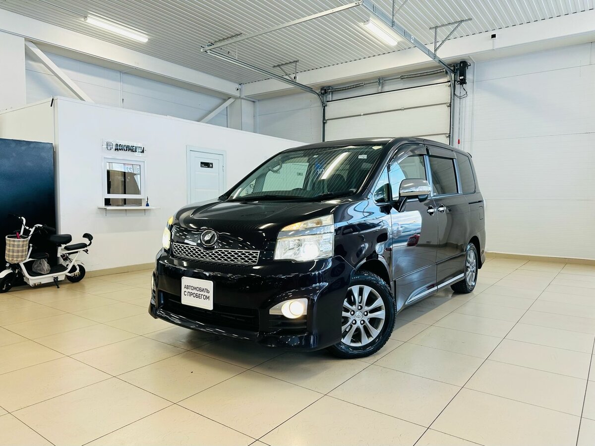 Toyota Voxy II (R70) Рестайлинг