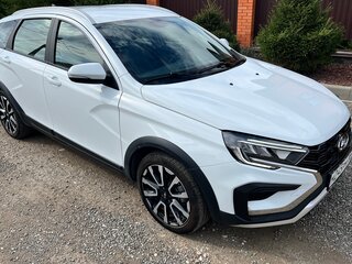 2024 Lada (ВАЗ) Vesta SW Cross I Рестайлинг (NG), белый, 1630000 рублей, вид 1