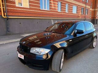 2010 BMW 1 серии 118i I (E81/E82/E87/E88) Рестайлинг, чёрный, 590000 рублей, вид 1