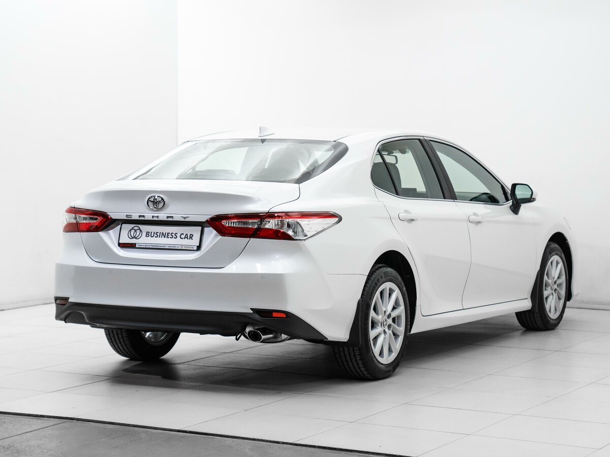Toyota Camry 8