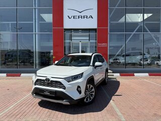2021 Toyota RAV4 V (XA50), белый, 3850000 рублей, вид 1