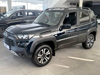2025 Lada (ВАЗ) Niva I Рестайлинг (Travel), зелёный, 1700000 рублей, вид 1
