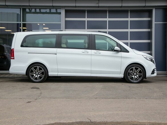 2024 Mercedes-Benz V-Класс Long 300 d длинный III (W447) Рестайлинг, белый, 18000000 рублей - вид 4