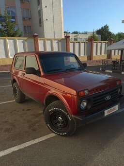 1998 LADA (ВАЗ) 2121 (4x4) I Рестайлинг, красный, 250000 рублей, вид 1