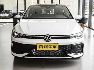 2025 Volkswagen Golf VIII Рестайлинг, белый, 6729800 рублей, вид 4