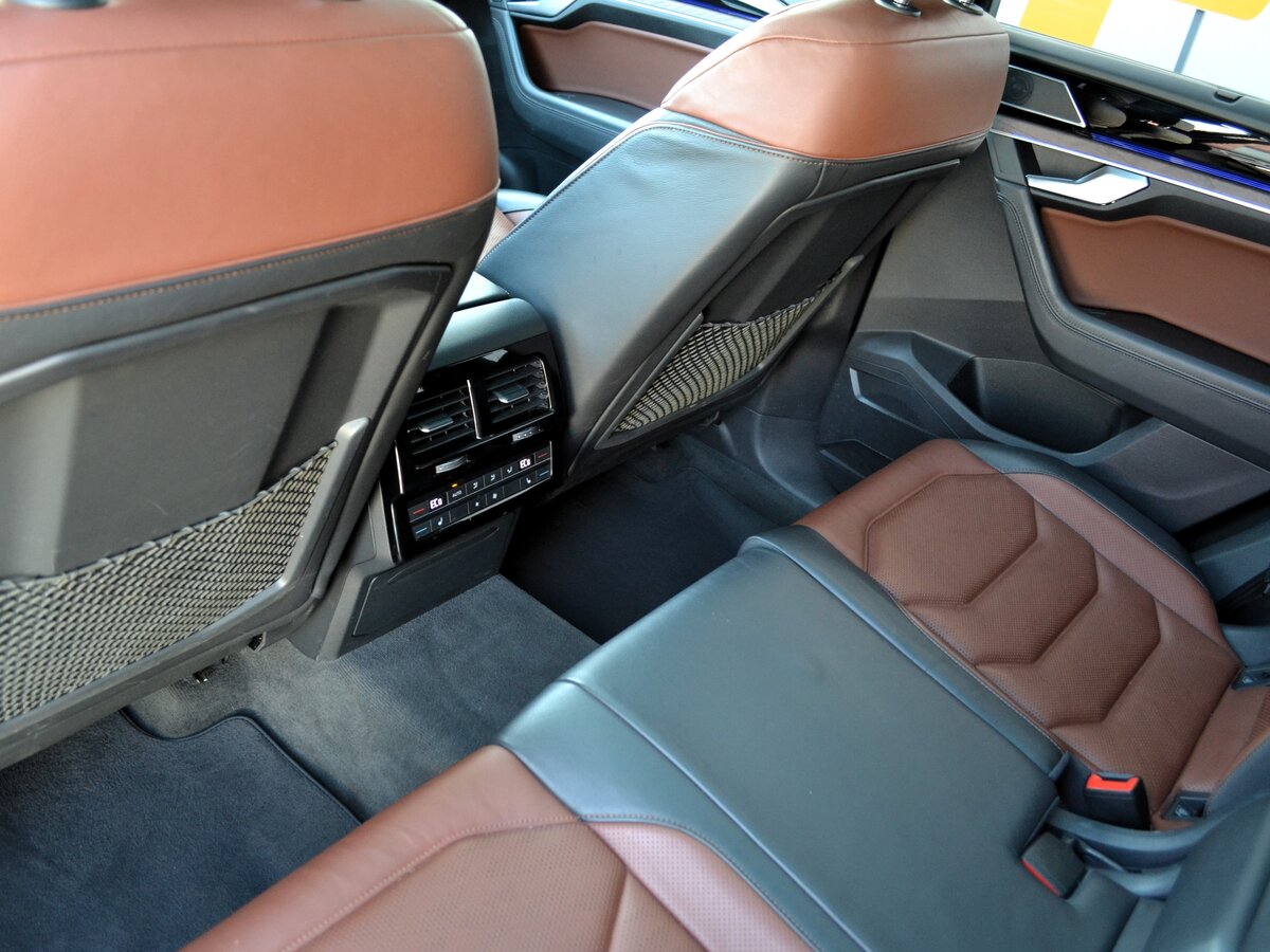 VOLKSWAGEN TOUAREG - фото 14