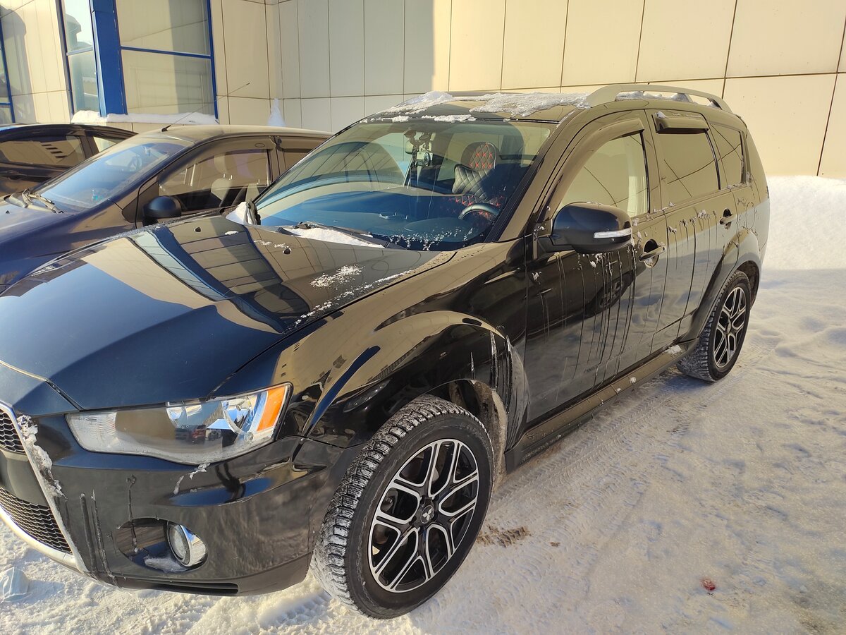 Купить б/у Mitsubishi Outlander II Рестайлинг 2.4 CVT (170 л.с.) 4WD ...