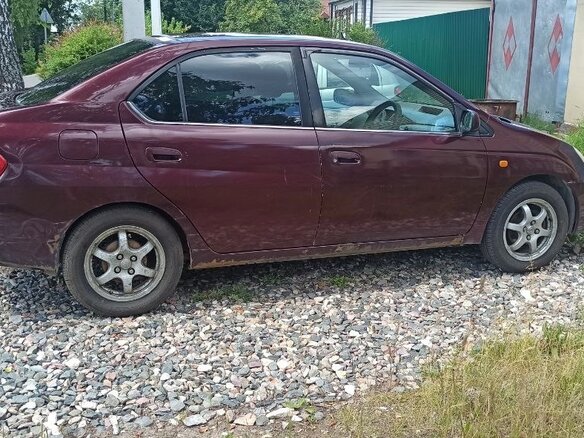 2003 Toyota Prius I Рестайлинг (XW10), красный, 280000 рублей - вид 3