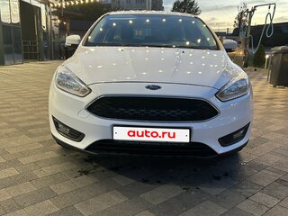 2016 Ford Focus III Рестайлинг, белый, 700000 рублей, вид 1
