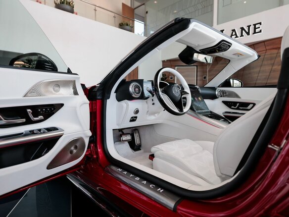 2025 Mercedes-Benz Maybach SL, красный - вид 20