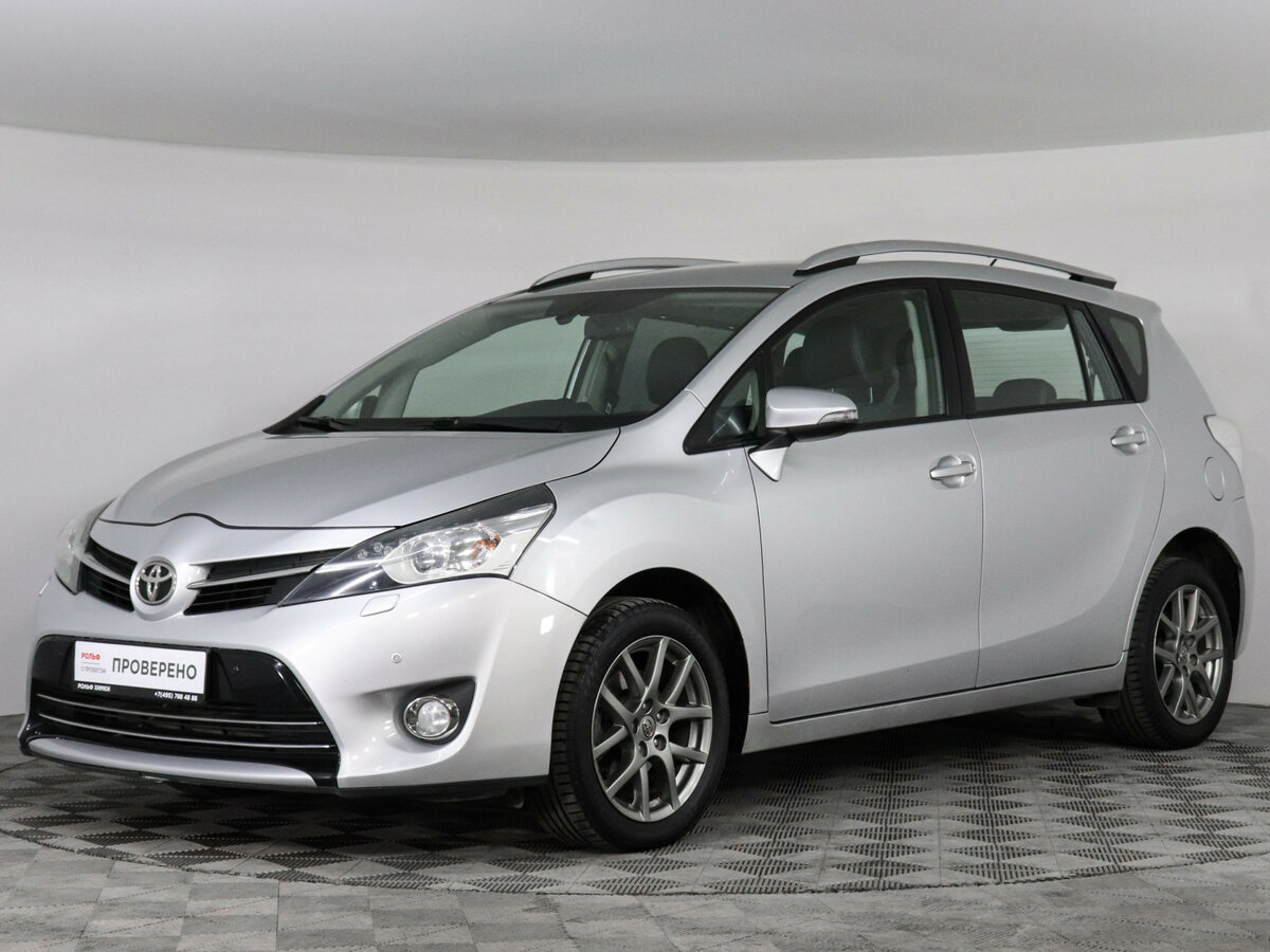 Toyota Verso I Рестайлинг