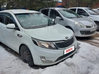 2014 Kia Rio 6-speed III, белый, 850000 рублей, вид 1