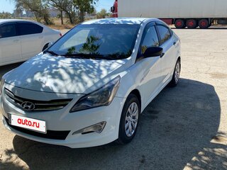 2015 Hyundai Solaris I Рестайлинг, белый, 630000 рублей, вид 1