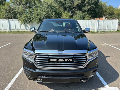 Ram 1500 V Quad Cab 5.7 AT 395 . 4WD 1500 V 2019 ID 1124758158