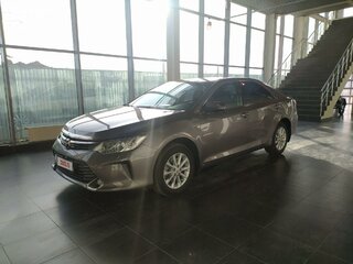 2015 Toyota Camry VII (XV50) Рестайлинг, серый, 1530000 рублей, вид 1