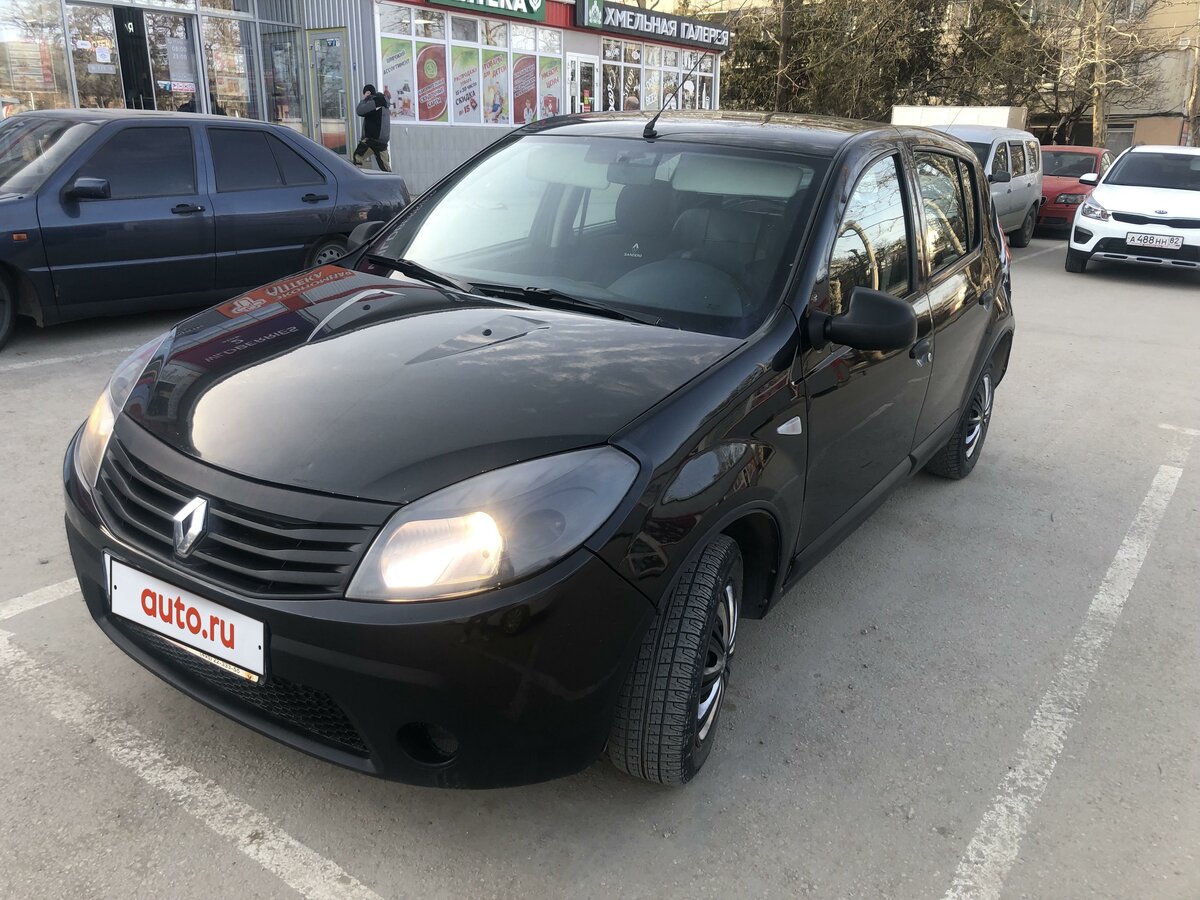 Рено Сандеро 1 черный