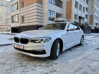 2017 BMW 5 серии 530i VII (G30/G31), белый, 3400000 рублей, вид 1
