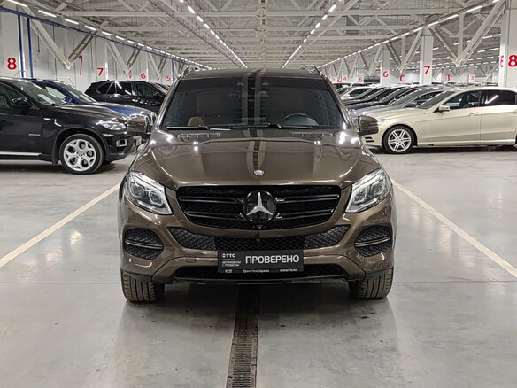 2016 Mercedes-Benz GLE 500 I (W166), коричневый, 3440000 рублей - вид 1