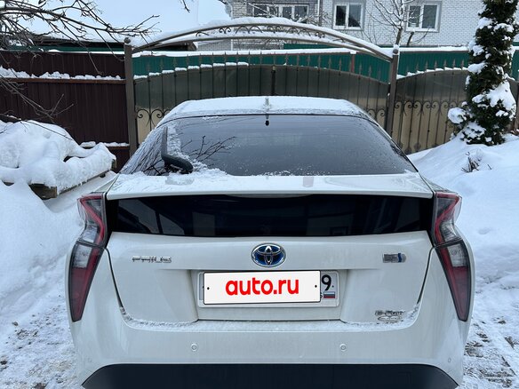 2016 Toyota Prius IV (XW50), белый, 1790000 рублей - вид 4