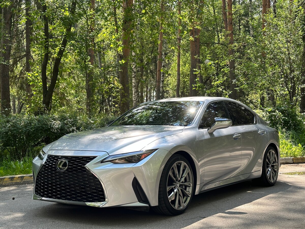 Купить б/у Lexus IS III Рестайлинг 2 300 2.0 AT (245 л.с.) бензин ...