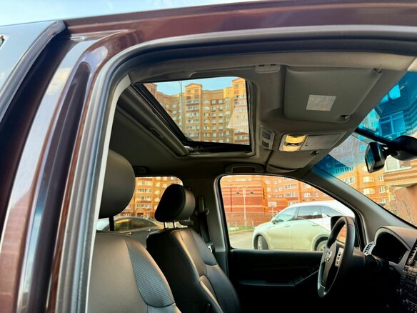 2011 Nissan Pathfinder III Рестайлинг, коричневый, 1495000 рублей - вид 12