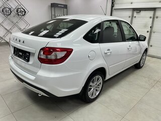 2026 Lada (ВАЗ) Granta I Рестайлинг, белый, 1277900 рублей, вид 4