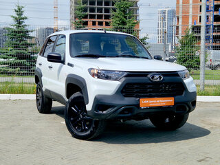 2025 Lada (ВАЗ) Niva Travel I Рестайлинг, белый, 1408325 рублей, вид 3