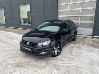 2019 Volkswagen Polo V Рестайлинг, чёрный, 921000 рублей, вид 1