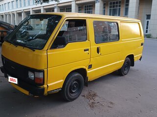 1985 Toyota HiAce H50 H60 H70, жёлтый, 270000 рублей, вид 3