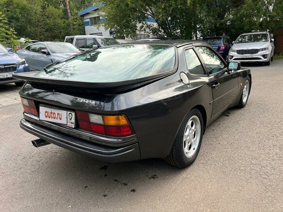1986 Porsche 944, чёрный - вид 4
