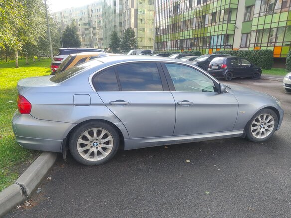 2011 BMW 3 серии 320i V (E90/E91/E92/E93) Рестайлинг, серый, 785000 рублей - вид 2