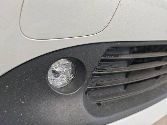 2020 Toyota Prius IV Рестайлинг (XW50), белый, 2750000 рублей - вид 27