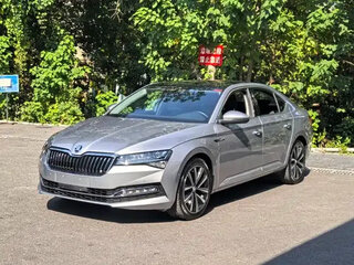 2022 Skoda Superb III Рестайлинг, серый, 1811000 рублей, вид 1