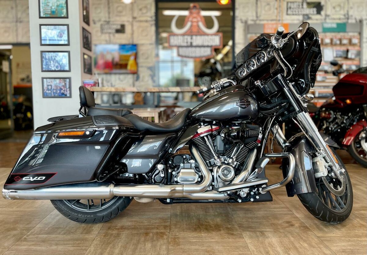 Harley-Davidson CVO Street Glide