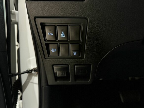 2023 Toyota Fortuner II Рестайлинг, белый, 7500000 рублей - вид 20