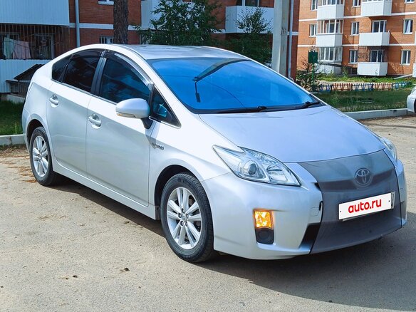 2010 Toyota Prius III (XW30), серый, 1030000 рублей - вид 1