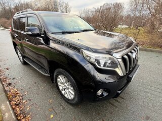 2015 Toyota Land Cruiser Prado 150 Series Рестайлинг 1, чёрный, 3500000 рублей, вид 1