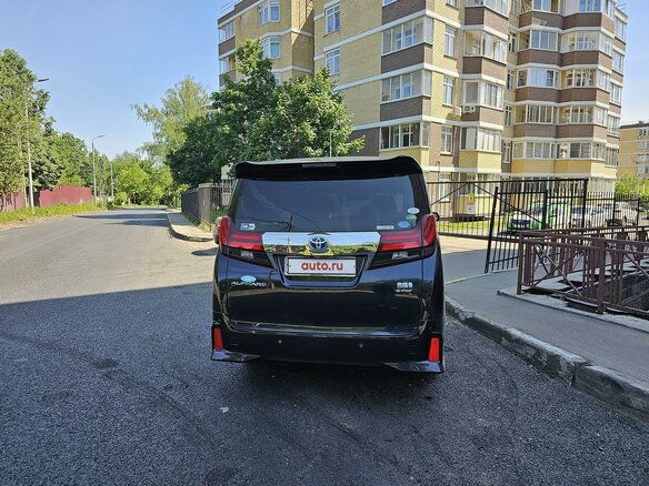 Купить б/у Toyota Alphard III 2.5hyb CVT (152 л.с.) 4WD гибрид вариатор ...