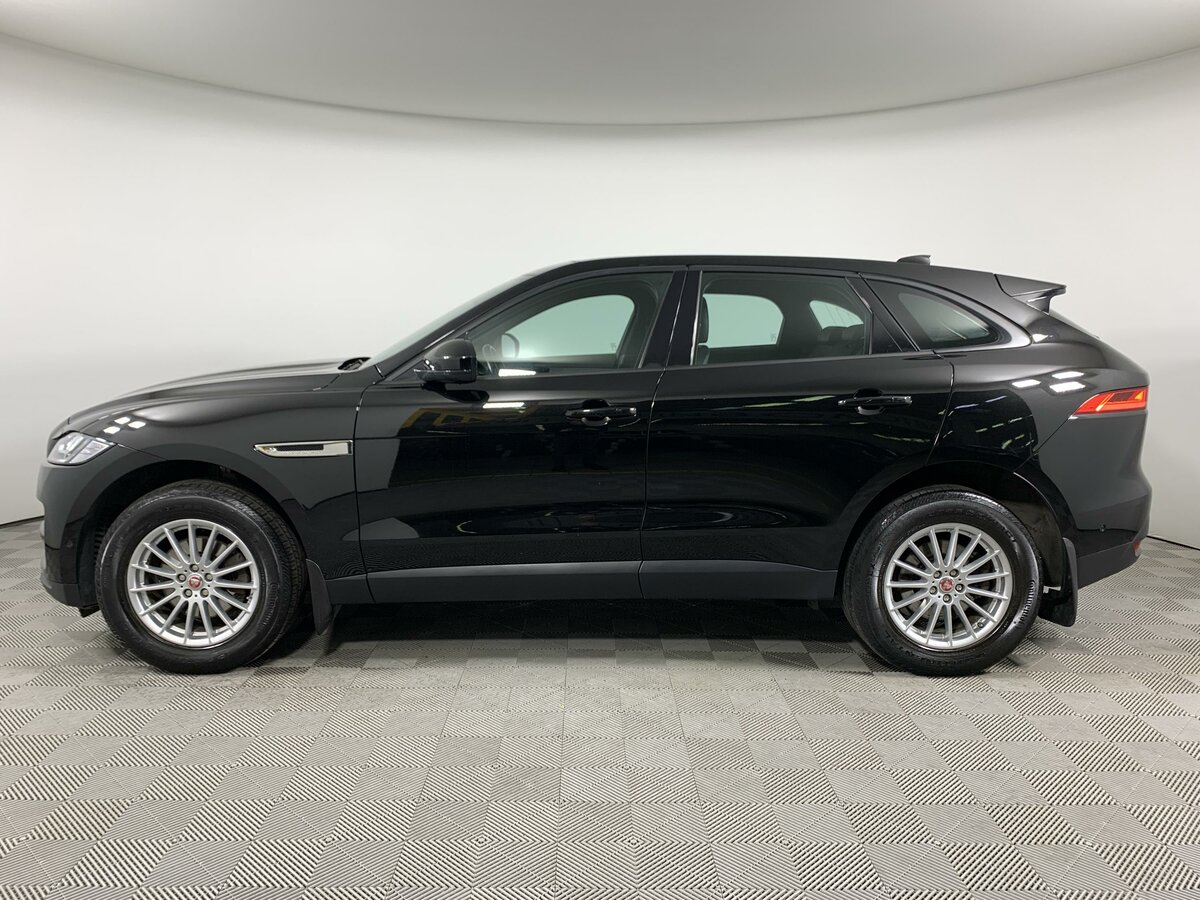 2016 Jaguar F-Pace I, чёрный - вид 1