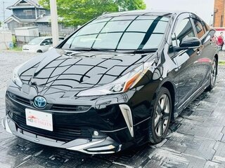 2022 Toyota Prius IV Рестайлинг (XW50), чёрный, 1460000 рублей, вид 1