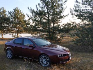 2008 Alfa Romeo 159, красный, 700000 рублей, вид 1