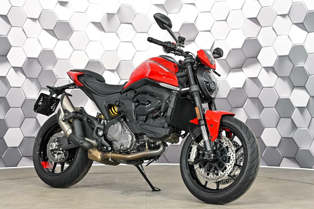Ducati Monster 937